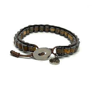 OCHRANA Pulsera ajustable de cuentas cilindricas de jaspe cafe con hematita de 6mm