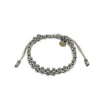 Cargar imagen en el visor de la galería, OCHRANA Pulsera ajustable de macramé plateada con cuentas de acero inoxidable de 4mm
