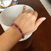 Cargar imagen en el visor de la galería, OCHRANA Pulsera ajustable de ojo de tigre rosa y acero inoxidable dorado de 6mm
