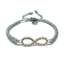 Cargar imagen en el visor de la galería, OCHRANA Pulsera ajustable de macramé plateado con dije de infinito
