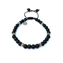 Cargar imagen en el visor de la galería, OCHRANA Pulsera ajustable de ágata negra con plata tibetana de 6mm
