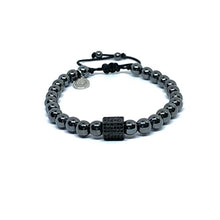 Cargar imagen en el visor de la galería, OCHRANA Pulsera ajustable de hematita de 6mm con dije zirconia cubica negra
