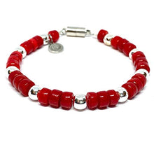 Cargar imagen en el visor de la galería, Ochrana Pulsera de 17.5 cm de Coral Rojo y hematita Plateada de 6mm con Broche magnético - Ochrana México
