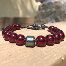 Cargar imagen en el visor de la galería, Ochrana Pulsera Ajustable de Cristal Rojo y hematita de 8mm - Ochrana México
