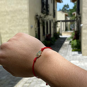 OCHRANA Pulsera ajustable de macramé roja con dije de mano de Fatima dorada de acero con zirconia