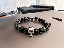 Cargar imagen en el visor de la galería, OCHRANA Pulsera ajustable de ágata negra con hematita y calavera de acero de 8mm
