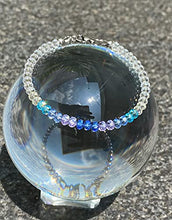 Cargar imagen en el visor de la galería, OCHRANA Pulsera ajustable de cristal facetado color azul y morado con blanco
