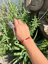 Cargar imagen en el visor de la galería, OCHRANA pulsera ajustable de cristal facetado color rojo coj ojo turco de 4mm
