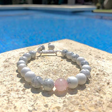 Cargar imagen en el visor de la galería, Ochrana Pulsera Ajustable de howlita Blanca y Cuarzo Rosa de 8mm
